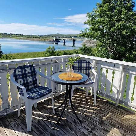 Seaside Holiday Home In Lofoten Hébergement de vacances Leknes