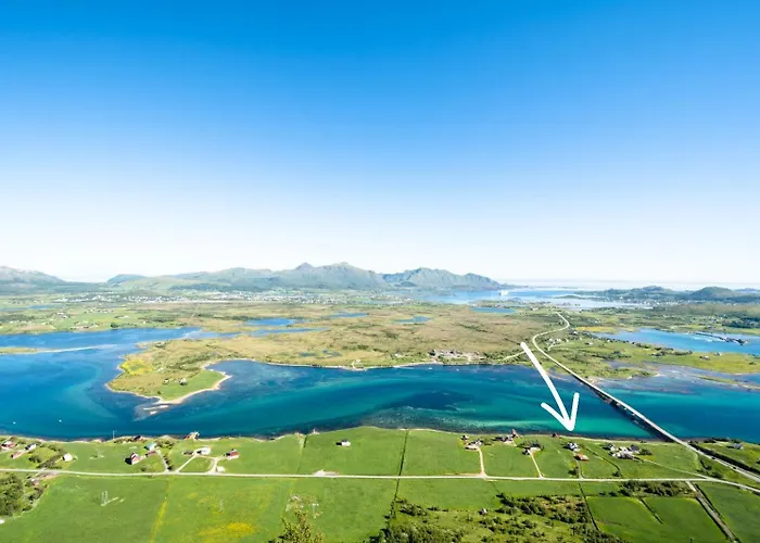 Ved Sjoen, Lofoten レクネス